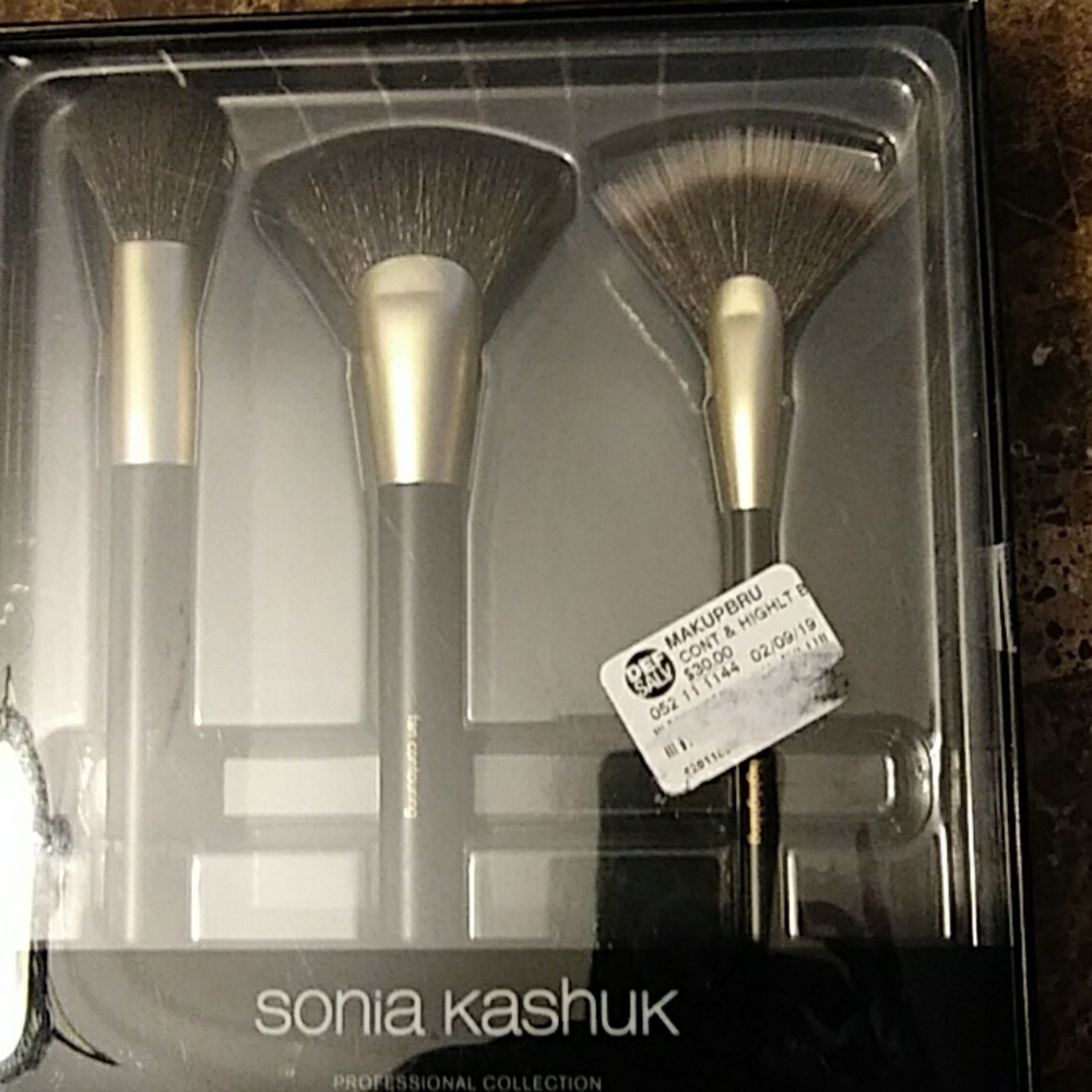 Sonia kashuk 3 pc makeup brush set w/ bonus